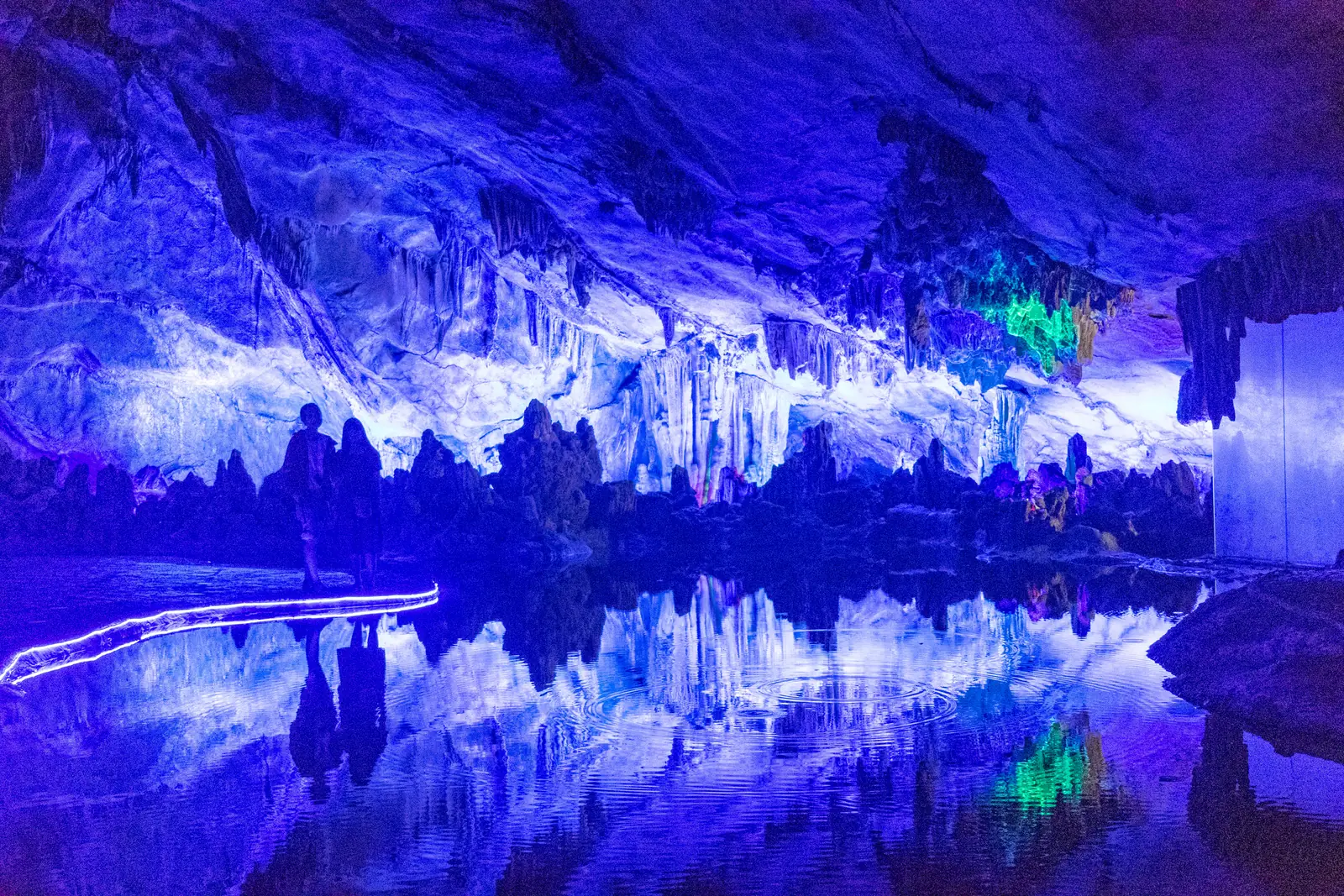 Schilfflöten-Höhle